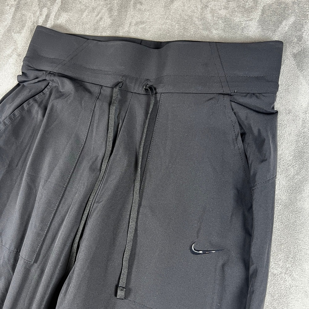Nike Women's Bliss Luxe 7/8 Training Pants Black Size XS CU4603-010 - Picture 3 of 12